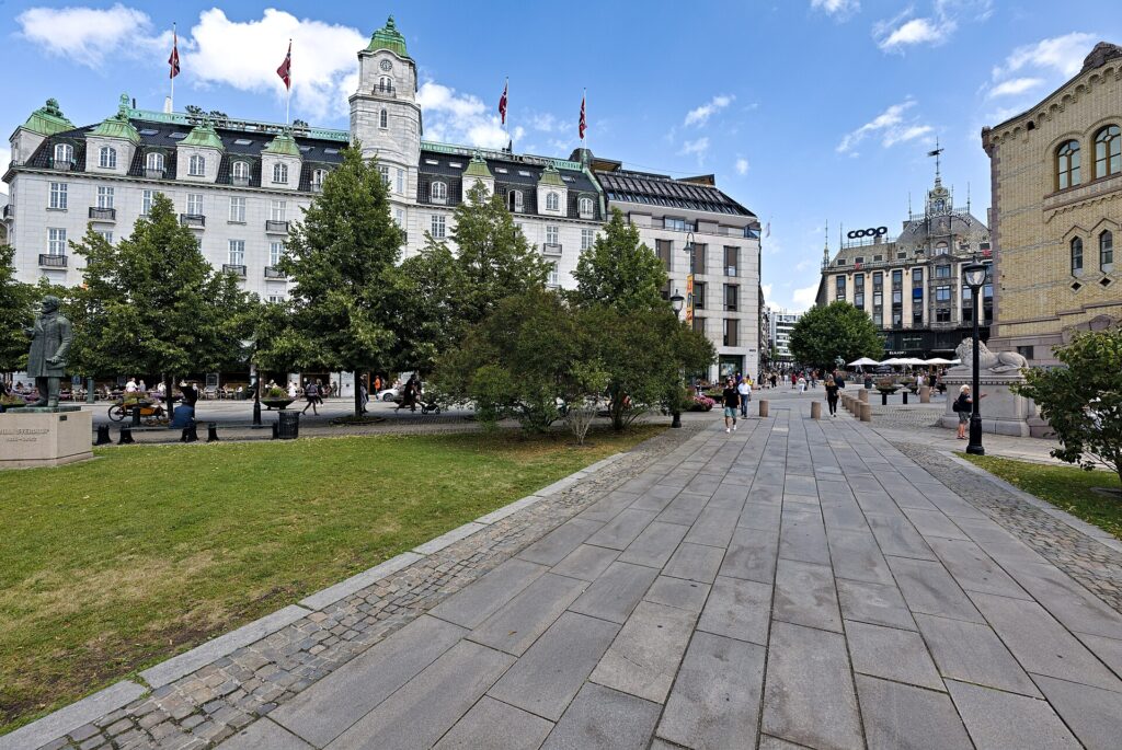 Grand Hotel Oslo sett fra Eidsvolls plass